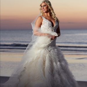 Elegant Cream Wedding Dress